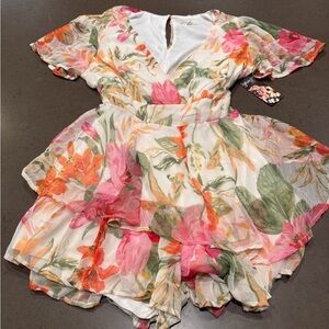 NWT Blush Floral V-Neck Romper with Ruffled Sleeves Sz: M/L & XL
